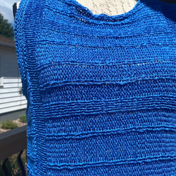 EUC worn once! Lilly Pulitzer Luca Fringe Sleeveless Sweater Tank Top-Lapis Blue - Picture 8 of 9